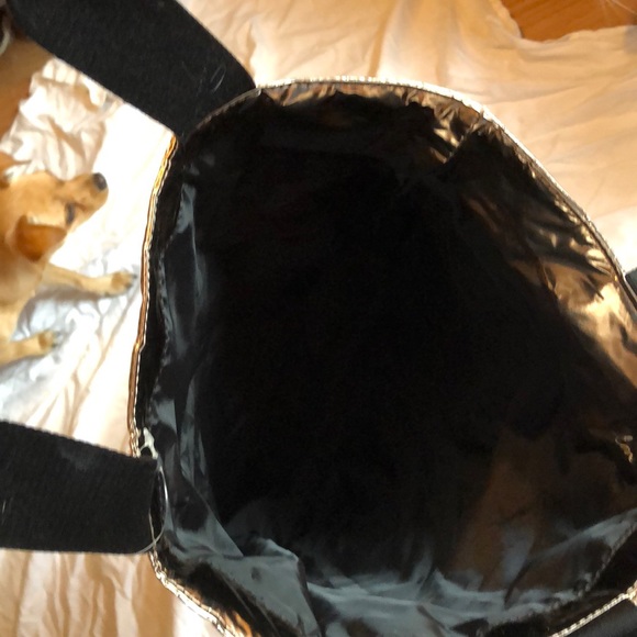 A Victoria’s Secret bag. - Picture 3 of 4